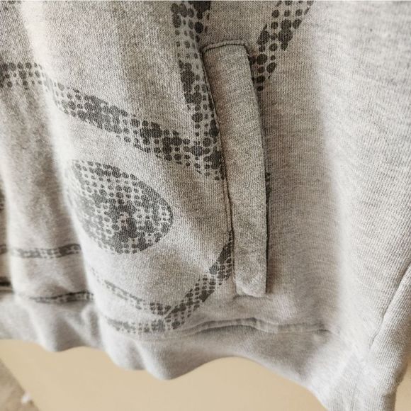 NBA UNK Chicago Bulls short sleeve hooded sweatshirt size large - Picture 4 of 6